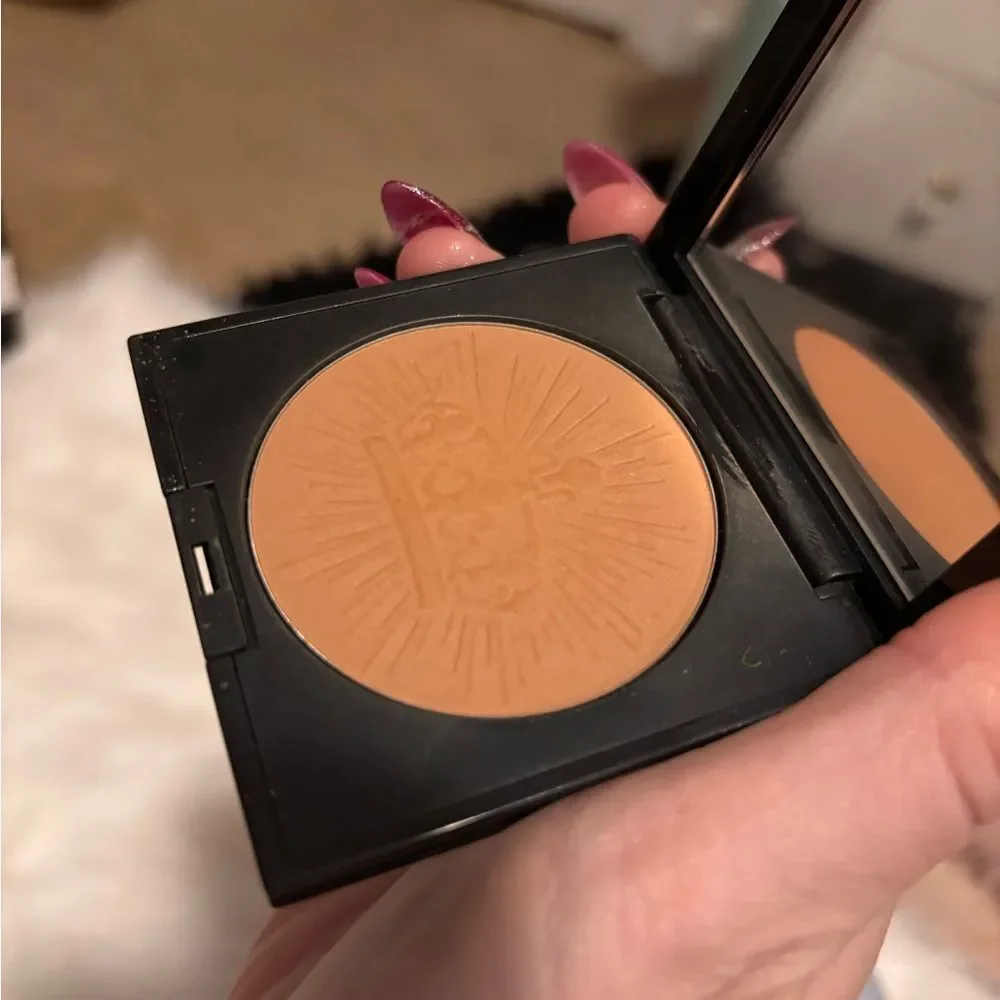 Pat McGrath sleek bronzer